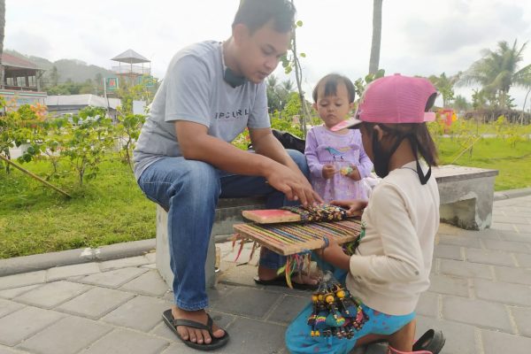 Permasalahan Sosial Yang Terlupakan (Maraknya Pekerja Anak di NTB)