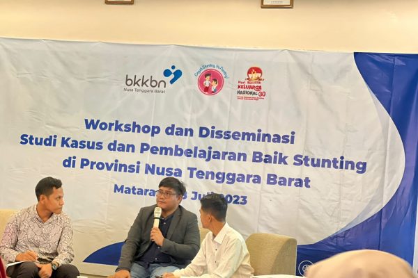 ICS Unram Research Center Wins Stunting Research Competition at BKKBN NTB